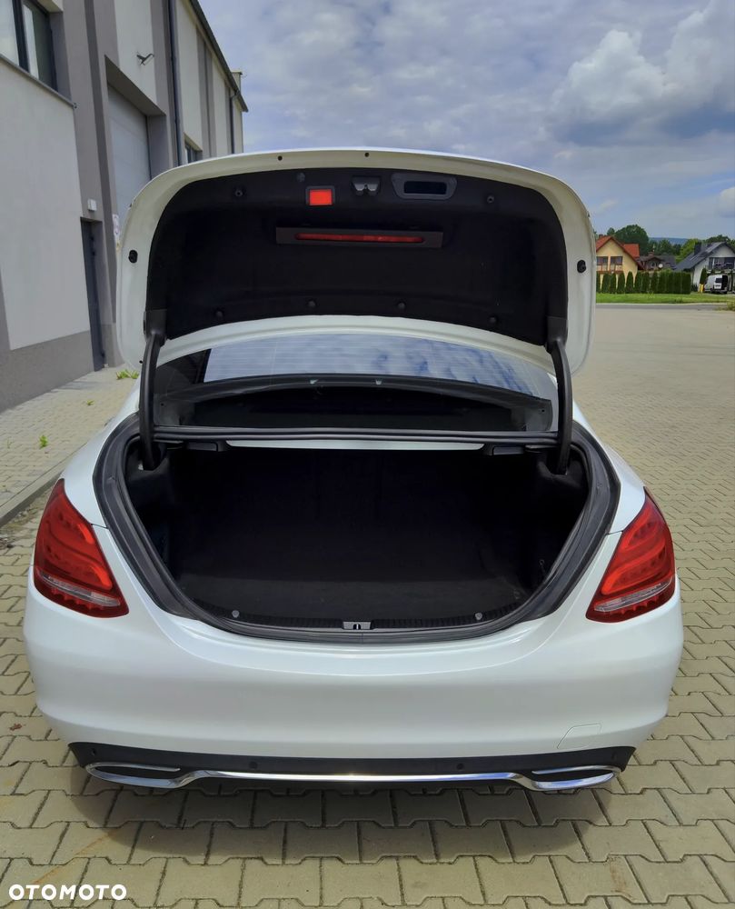 Mercedes-Benz Klasa C 300 7G-TRONIC - 23