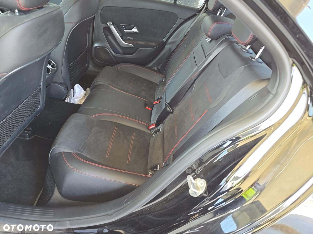 Mercedes-Benz Klasa A 220 4Matic 7G-DCT AMG Line - 9