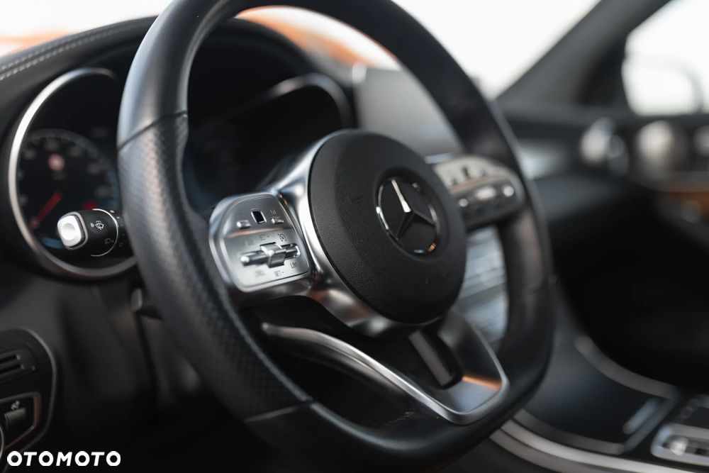 Mercedes-Benz GLC - 16