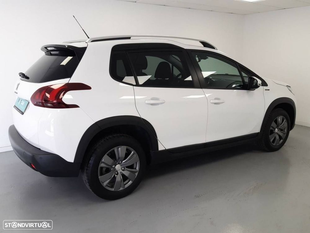 Peugeot 2008 1.2 PureTech Signature foto 4
