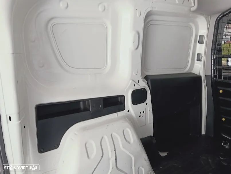 Fiat Doblo 1.3 MJ Easy  3Lugares - 33