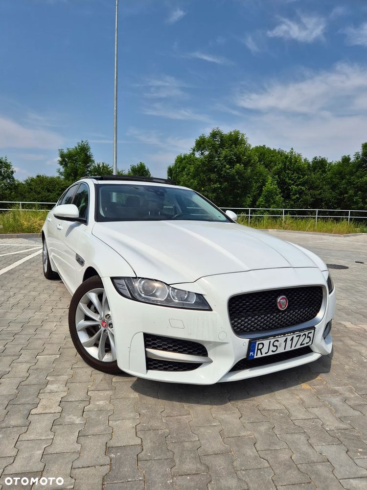 Jaguar XF 2.0 T AWD Prestige - 2