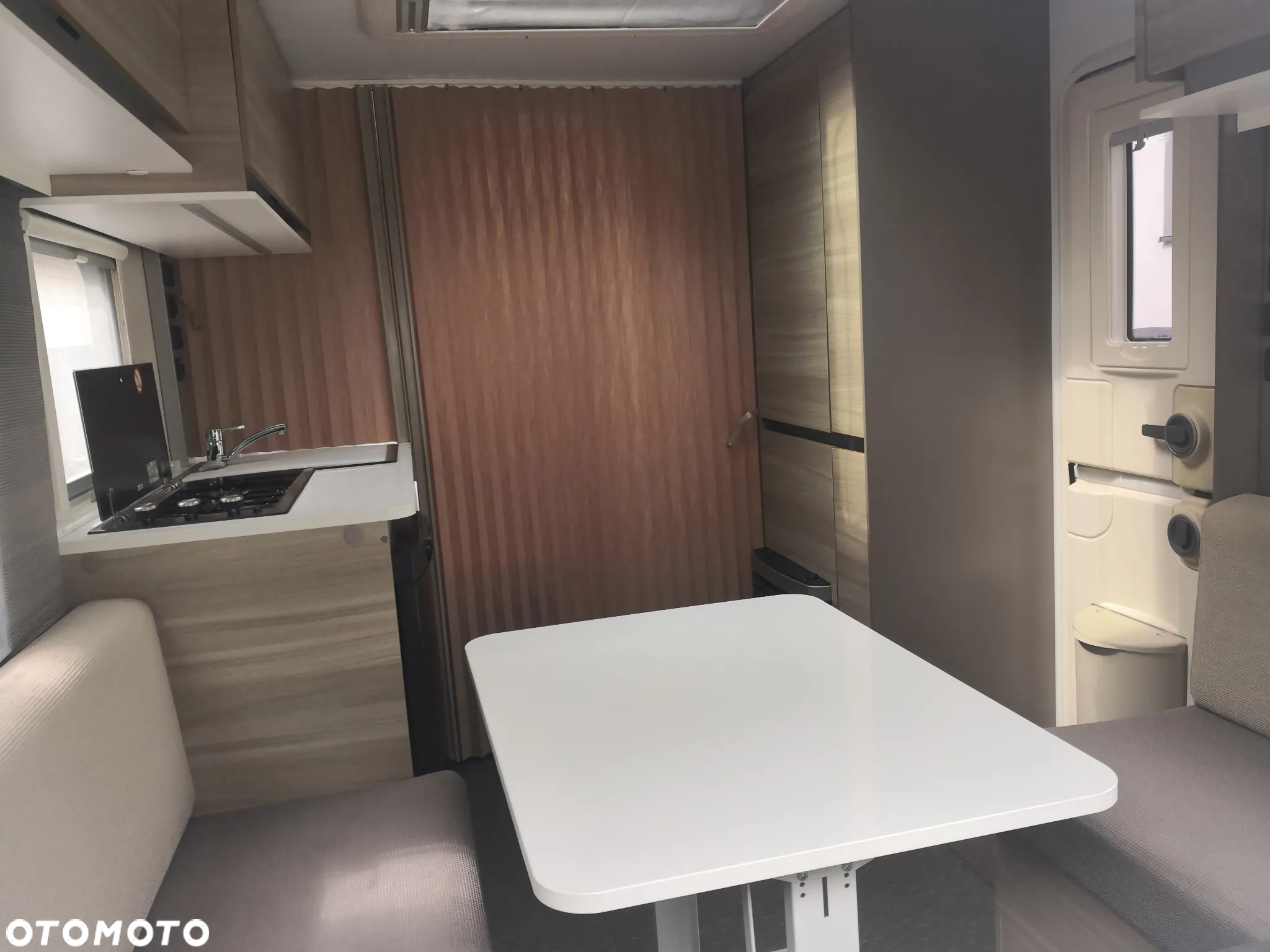 Adria Altea 462 pu - 16