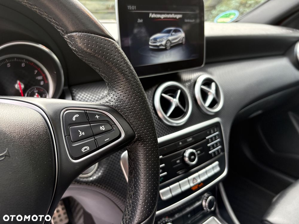 Mercedes-Benz Klasa A 180 (BlueEFFICIENCY) Urban - 27