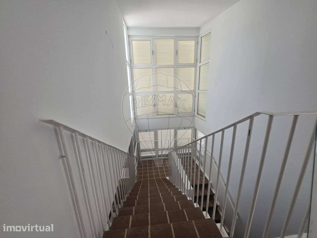 Apartamento T5 para venda - Grande imagem: 2/23