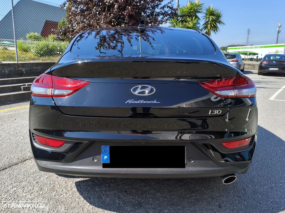 Hyundai i30 Fastback 1.0 T-GDI Style+Sens.Frt.+CI - 4