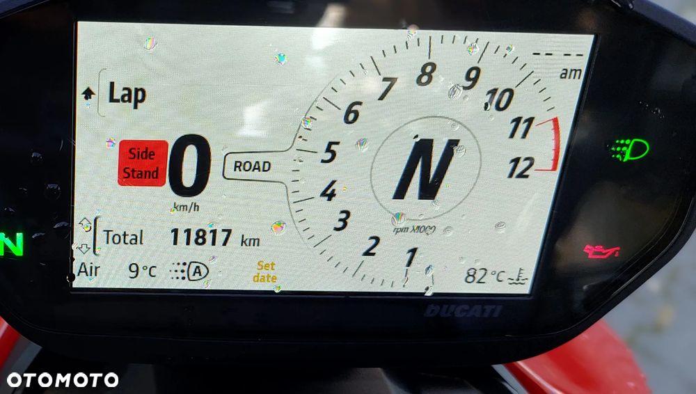 Ducati Streetfighter V2 - 7