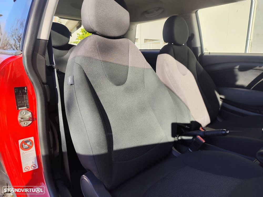 MINI 3 Portas Cooper D - 18