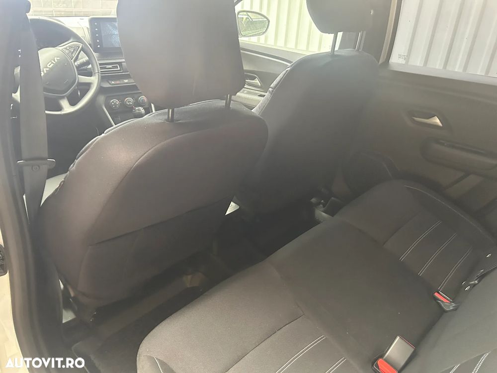 Dacia Logan TCe 100 Expression - 8