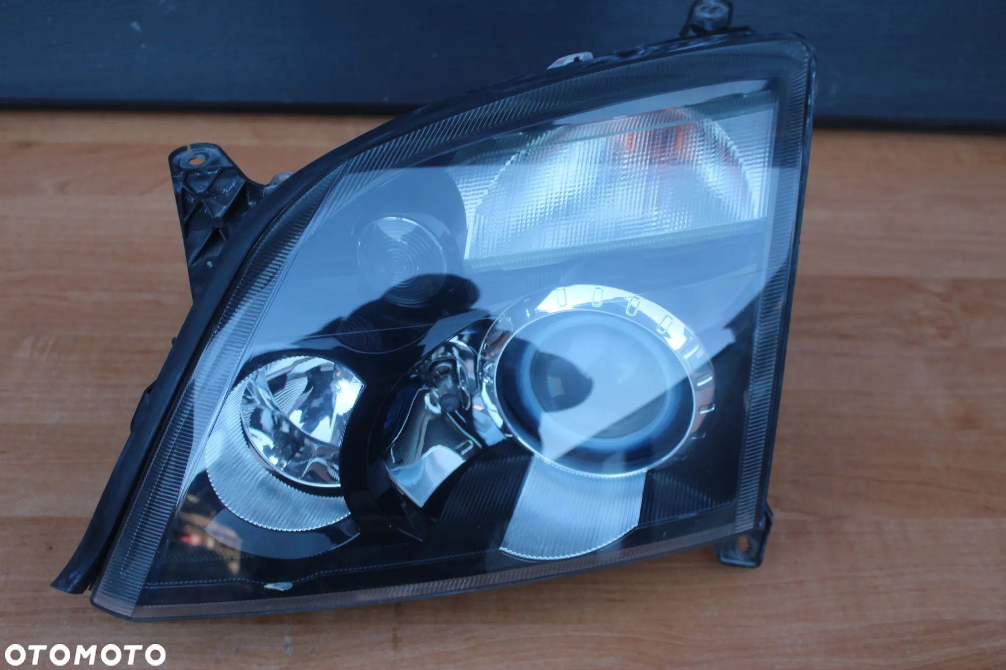 LAMPA LEWY PRZÓD PRZEDNIA LEWA BIXENON SKRĘTNY OPEL VECTRA C CIEMNA EUROPA 15987100 - 1