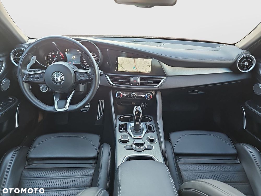Alfa Romeo Giulia 2.0 Turbo Veloce Q4 - 23