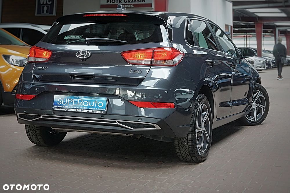 Hyundai i30 1.5 T-GDI Fastback 48V-Hybrid DCT Prime - 10