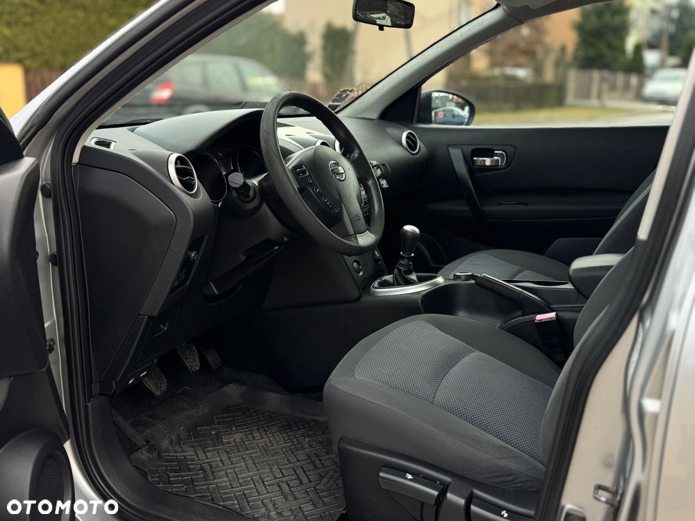 Nissan Qashqai 2.0 4x4 visia - 9