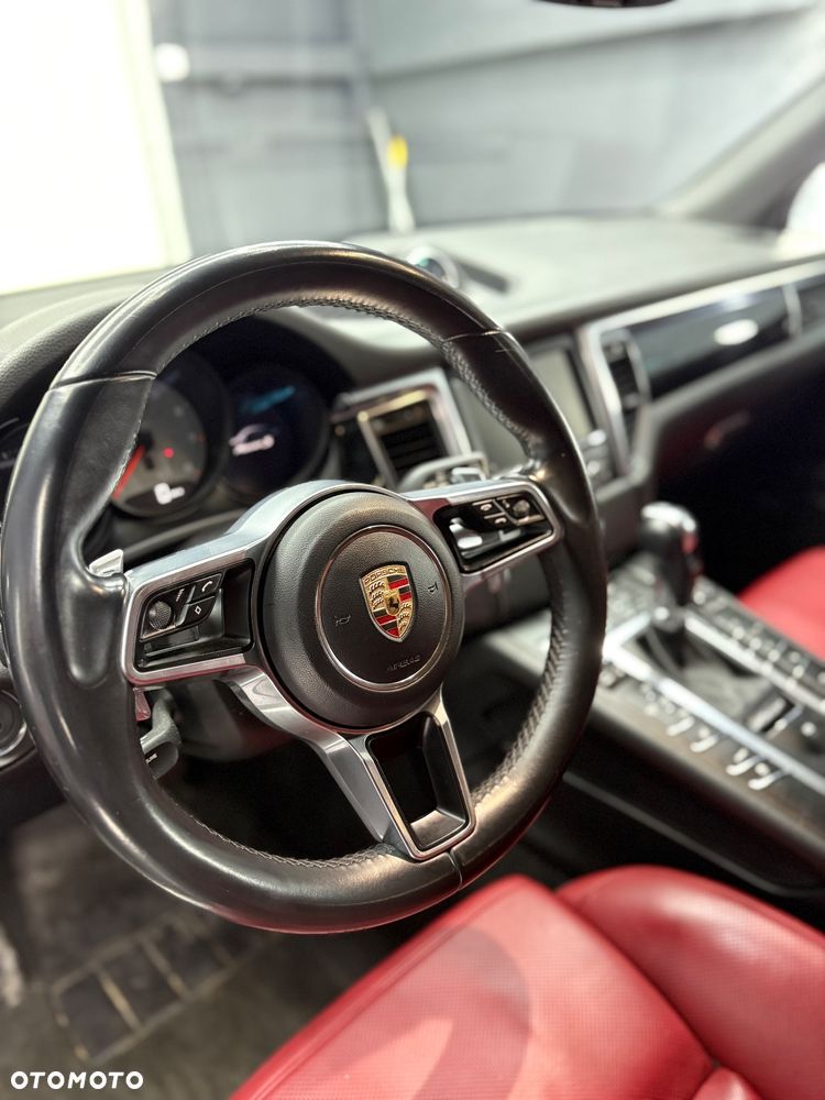 Porsche Macan S - 10