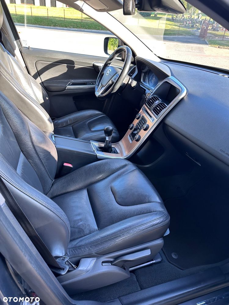 Volvo XC 60 D3 Summum - 6