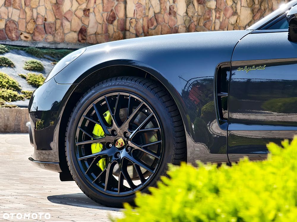 Porsche Panamera 4 E-Hybrid Platinum Edition - 9