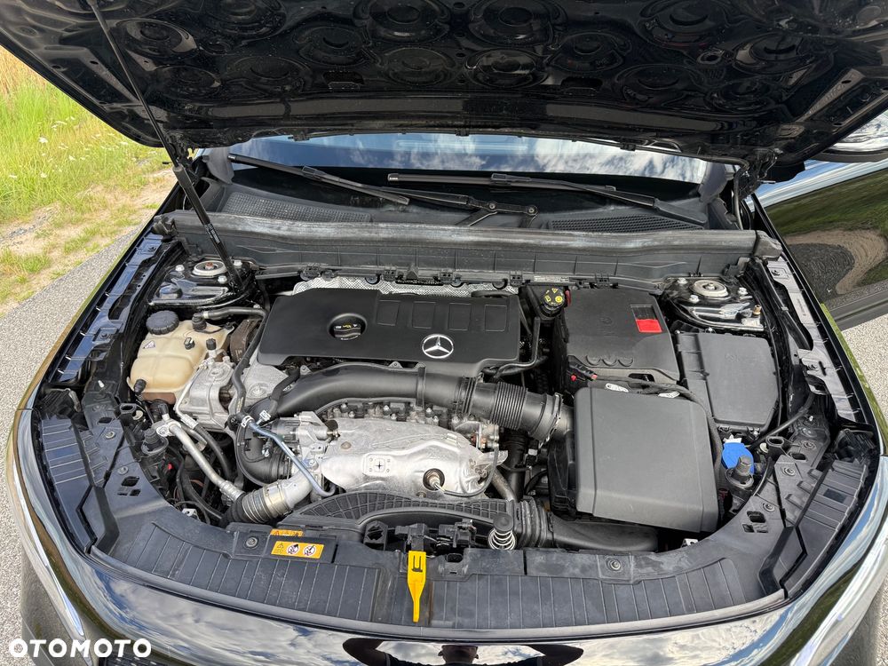 Mercedes-Benz GLB 250 8G-DCT AMG Line - 11