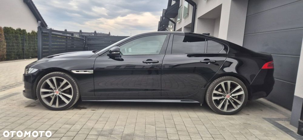 Jaguar XE 20d AWD R-Sport - 14