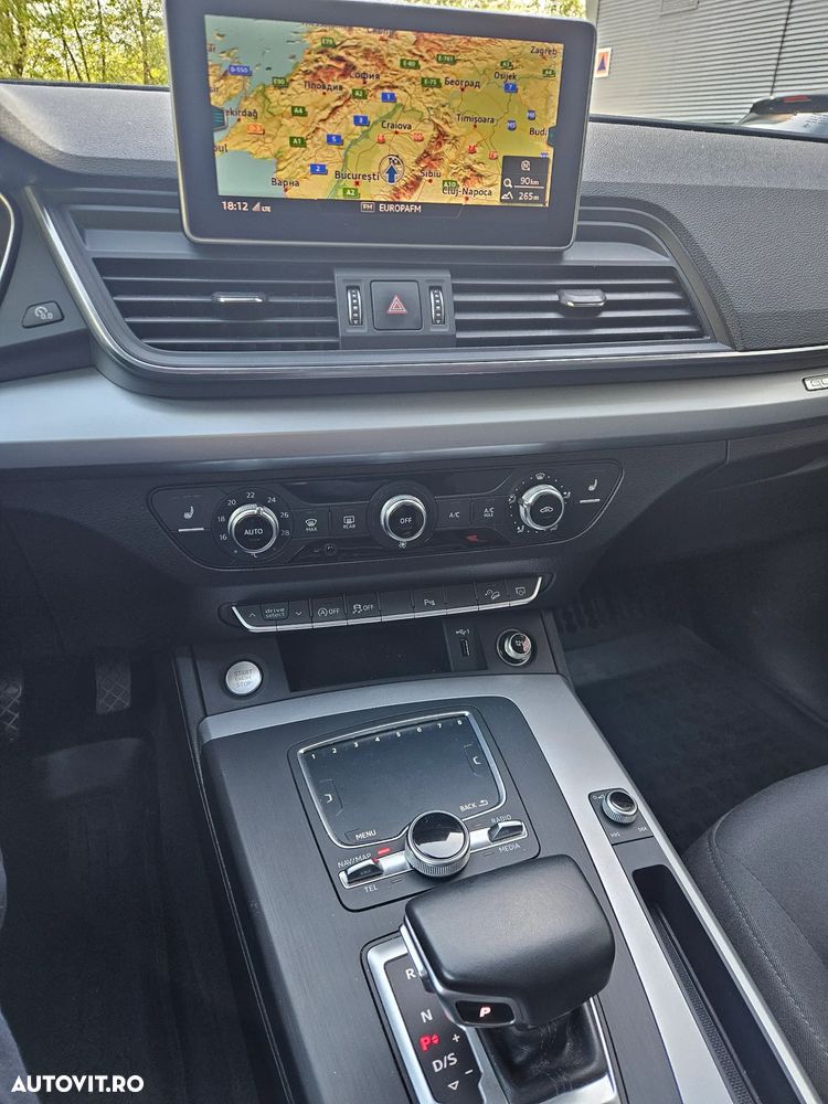 Audi Q5 2.0 40 TDI quattro S tronic Design - 19