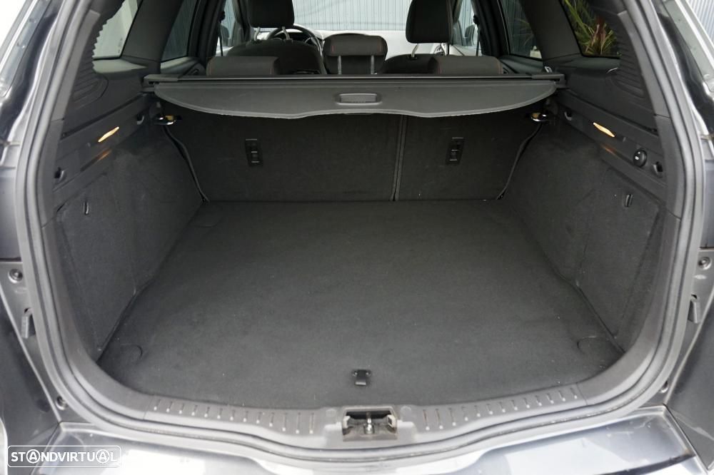 Ford Focus SW 1.0 EcoBoost S&S ST-LINE - 3