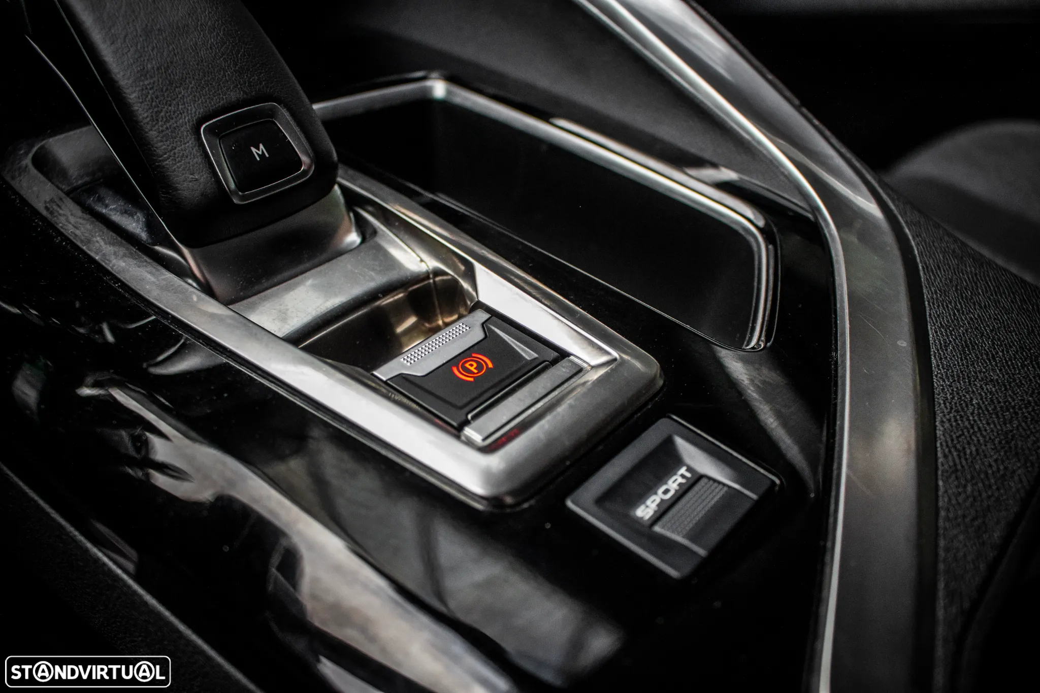 Peugeot 5008 PureTech 130 EAT6 Active - 23