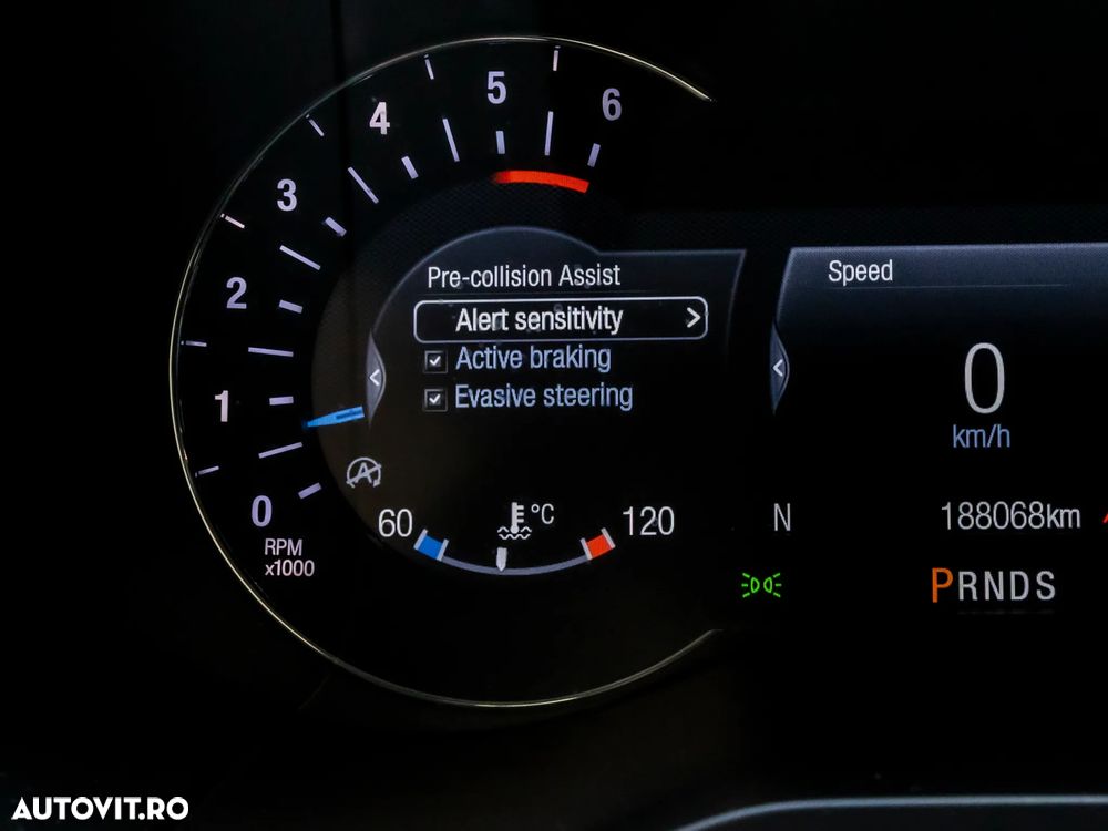 Ford Edge 2.0 Panther A8 AWD ST Line - 33
