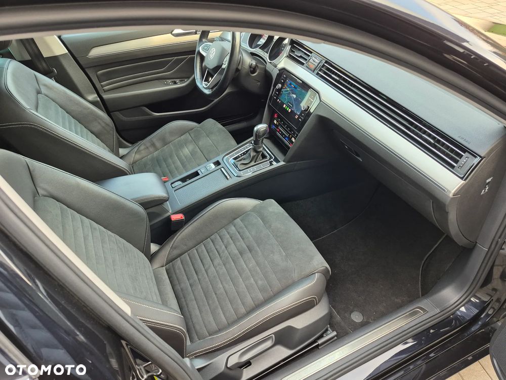 Volkswagen Passat 2.0 TDI EVO Elegance DSG - 9