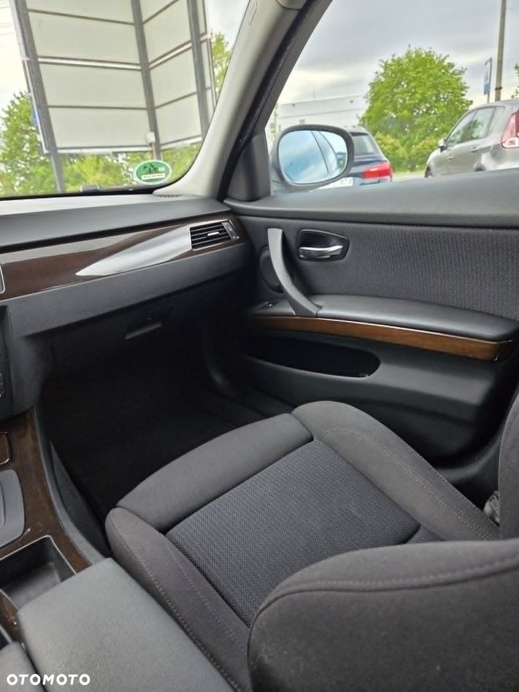 BMW Seria 3 320i - 18