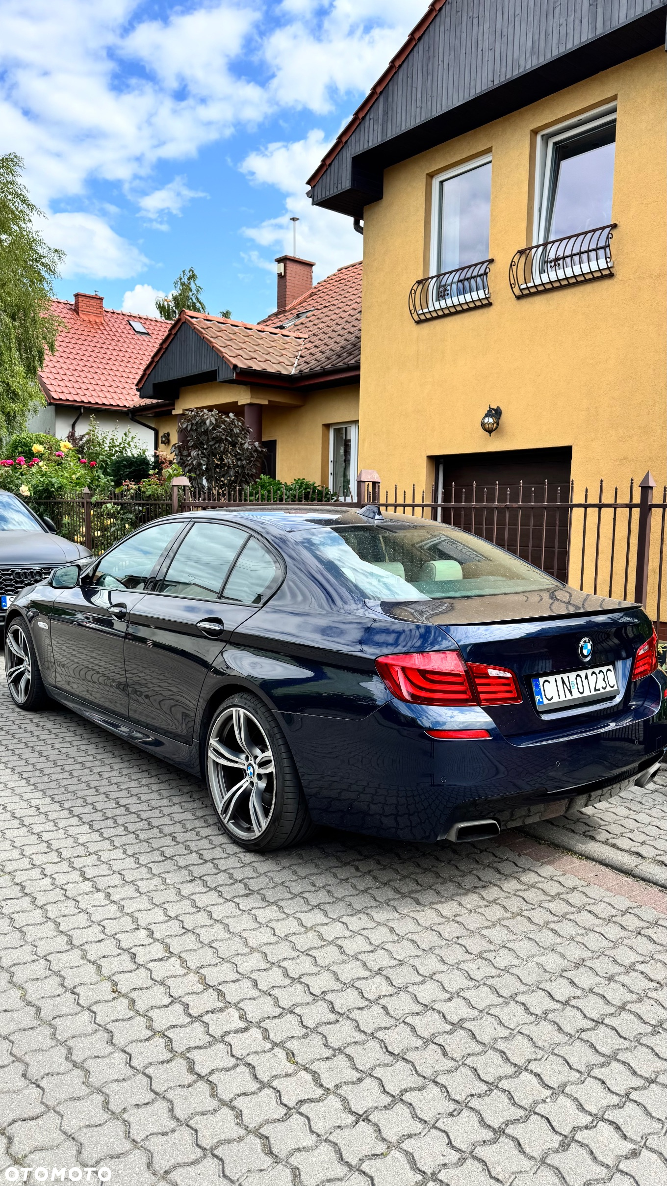 BMW Seria 5 550i - 6