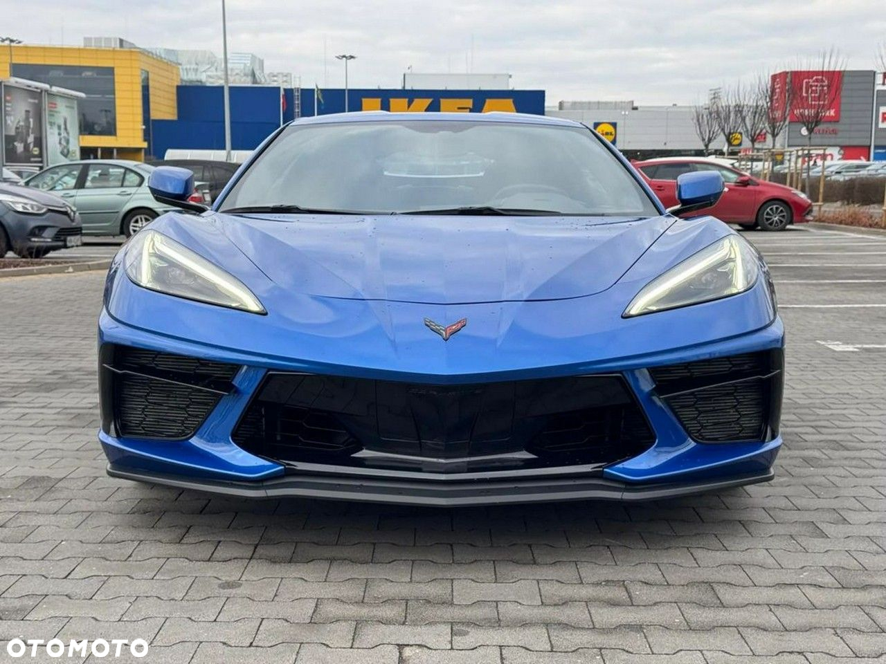 Chevrolet Corvette - 9