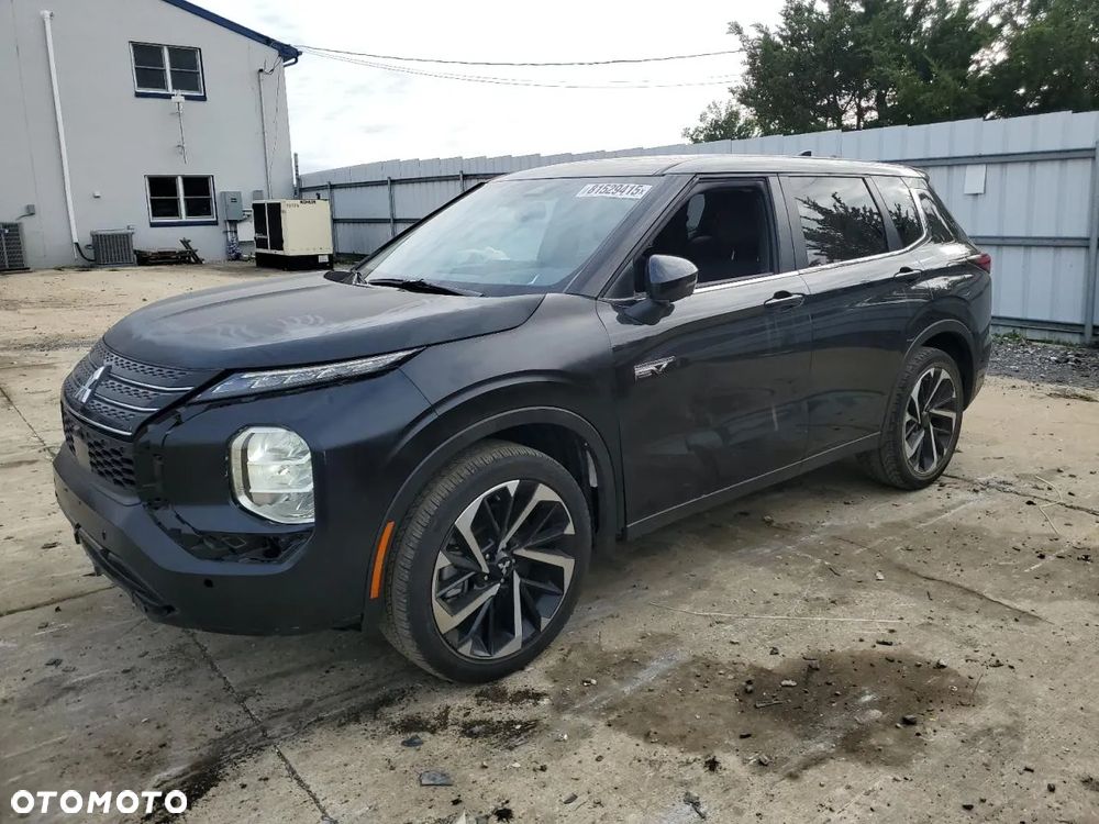 Mitsubishi Outlander - 1