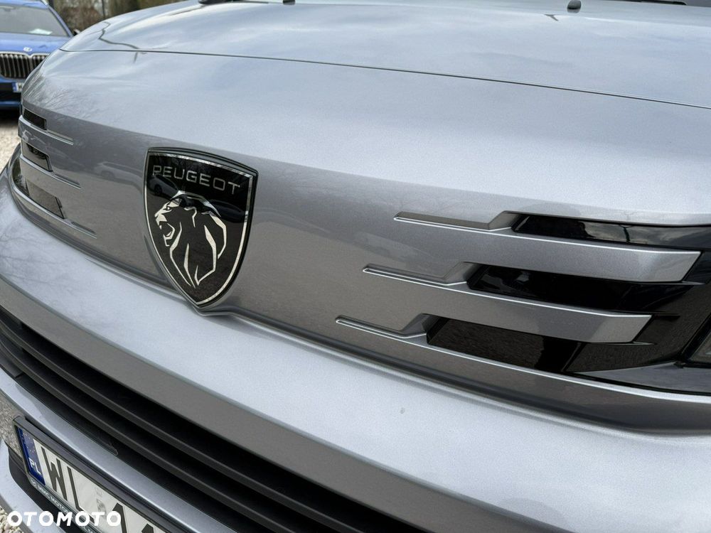 Peugeot Traveller - 40