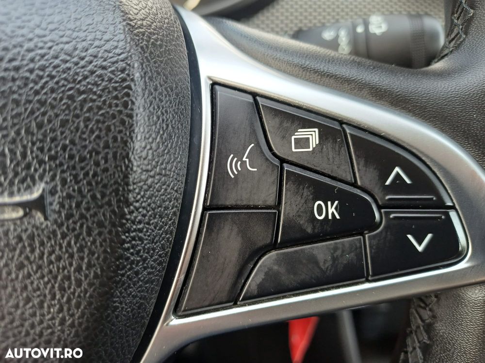 Dacia Sandero Stepway TCe 90 MT6 Comfort - 15