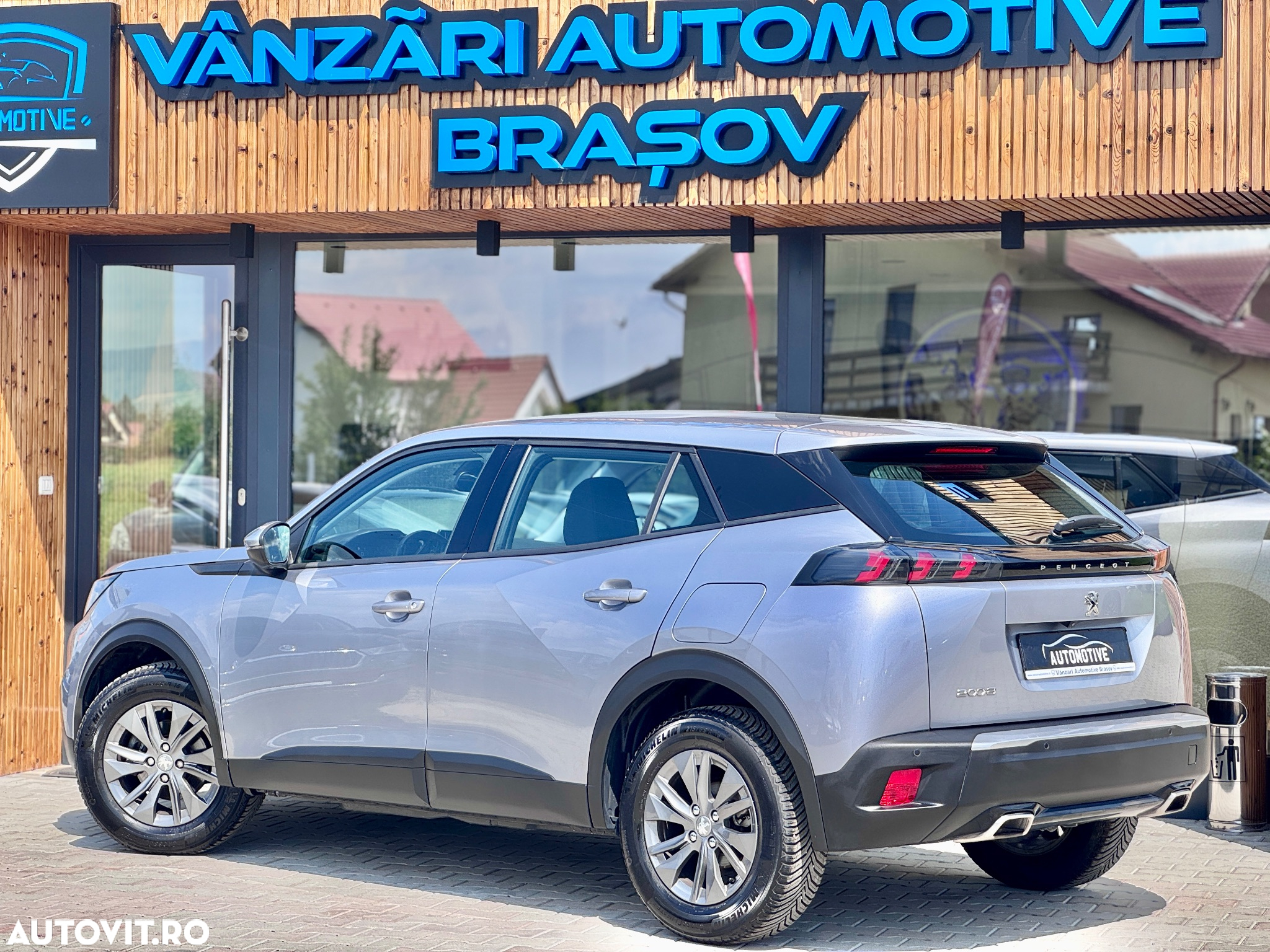 Peugeot 2008 1.2 L PureTech STT EAT8 Active - 5
