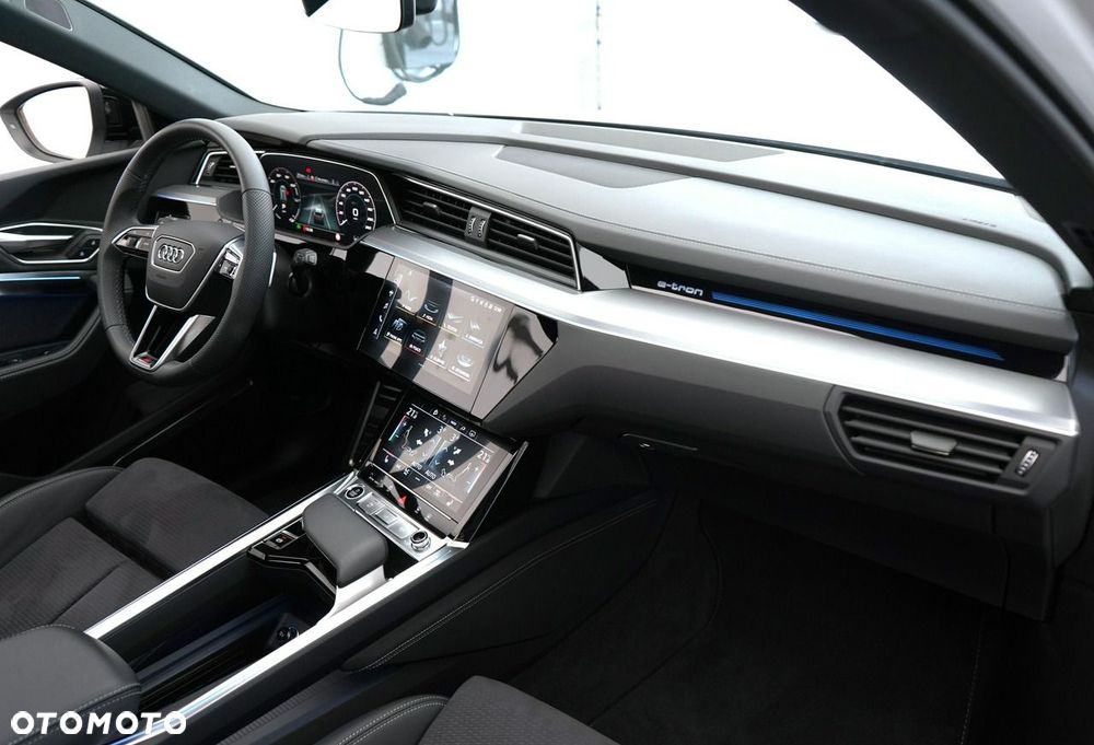 Audi Q8 - 27