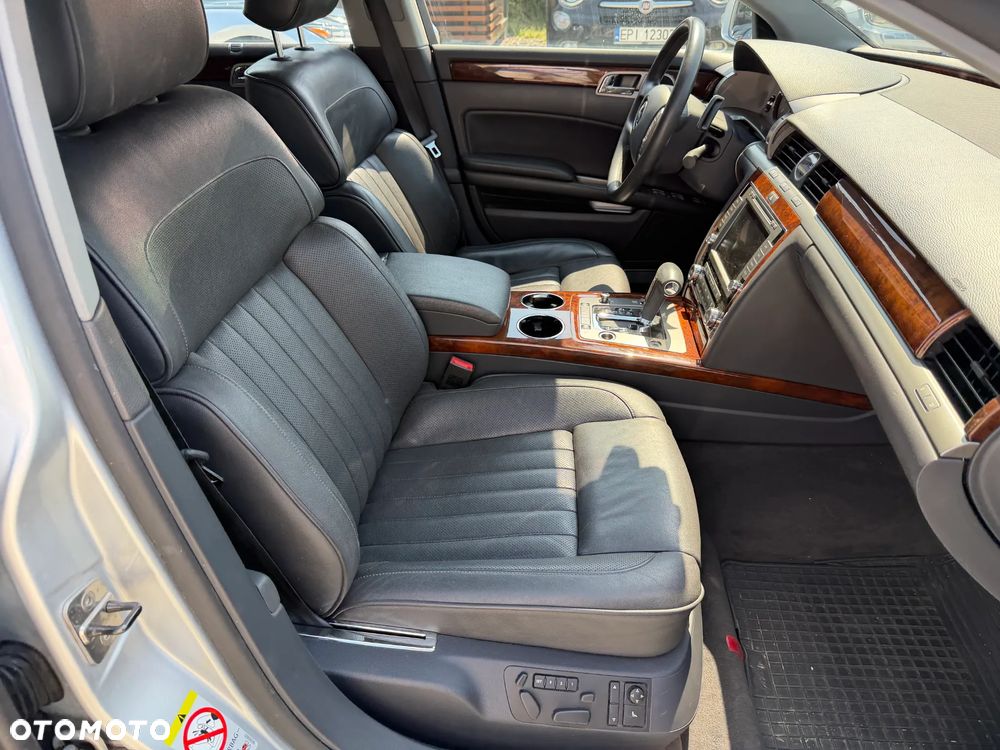 Volkswagen Phaeton 4.2 V8 4MOTION Automatik (5 Sitzer) - 30