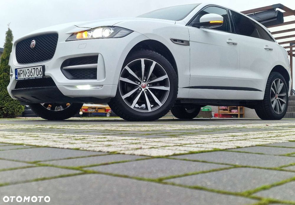 Jaguar F-Pace - 12