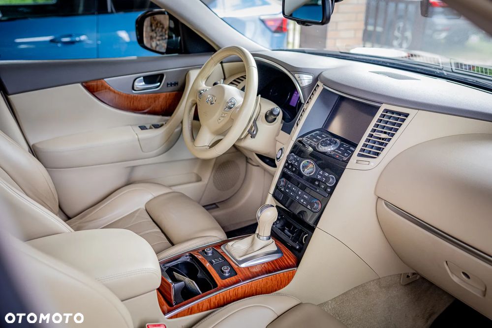 Infiniti QX70 3.0d S - 15