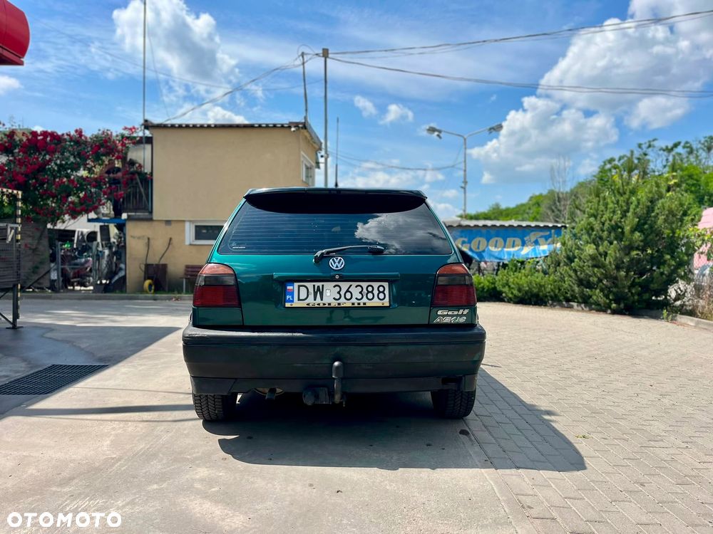 Volkswagen Golf 1.6 CL - 10