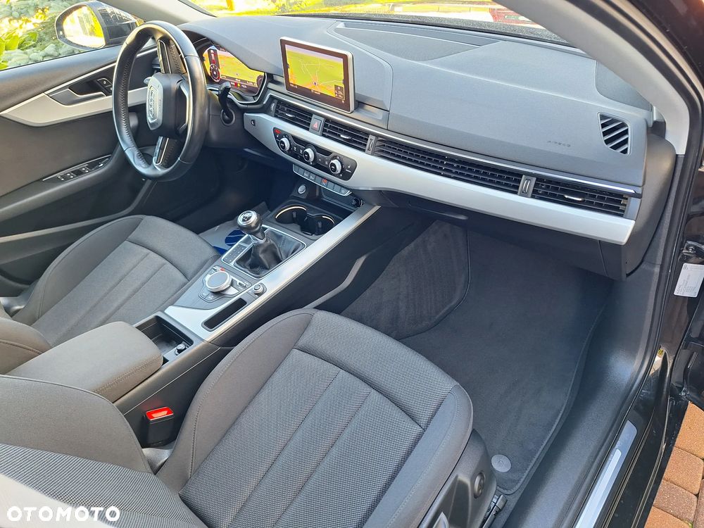 Audi A4 Avant 2.0 TDI Sport - 16