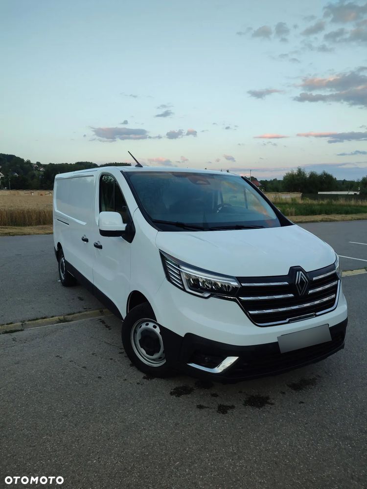 Renault TRAFIC - 2