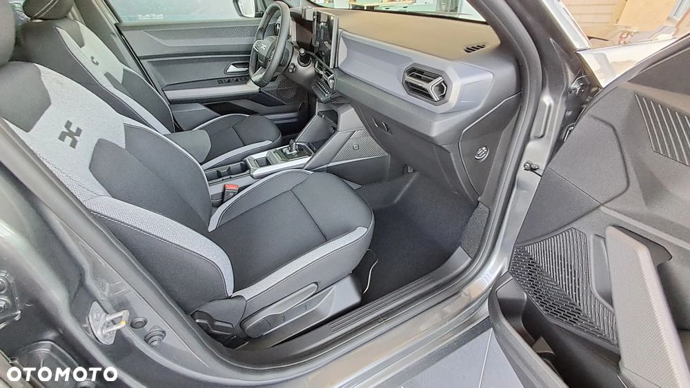 Dacia Duster 1.8 Full Hybrid 155 Journey MMT - 8