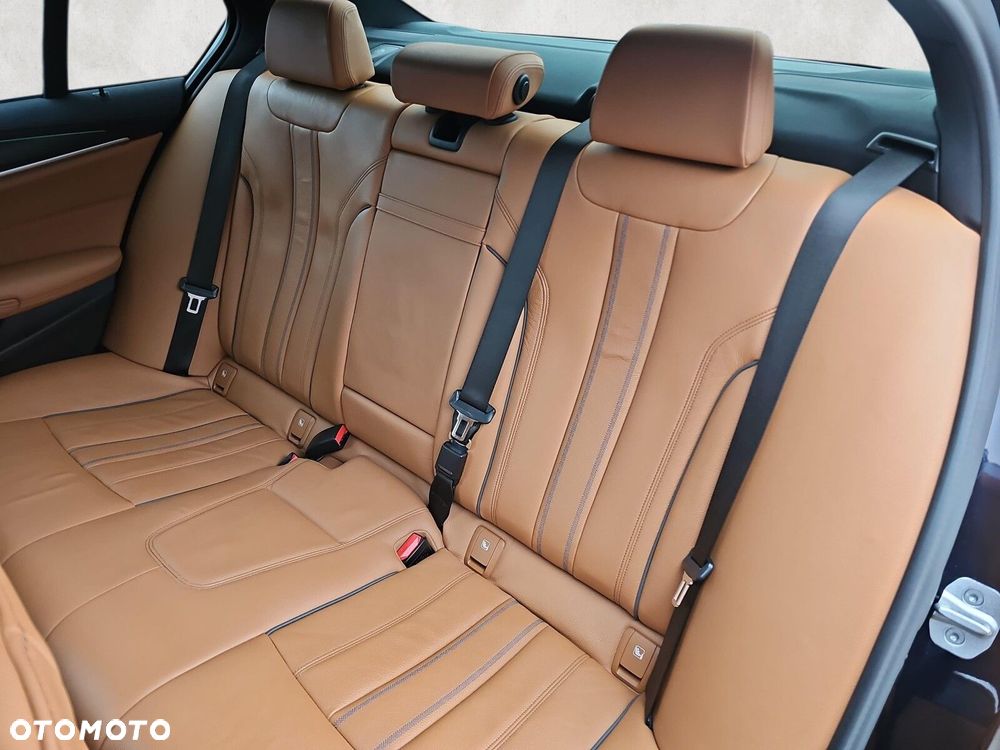 BMW Seria 5 - 23