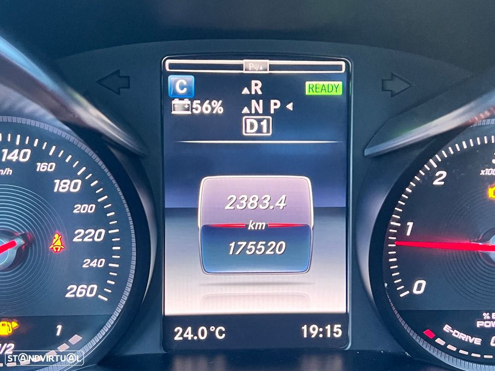 Mercedes-Benz C 300 BlueTEC Hybrid AMG Line - 29