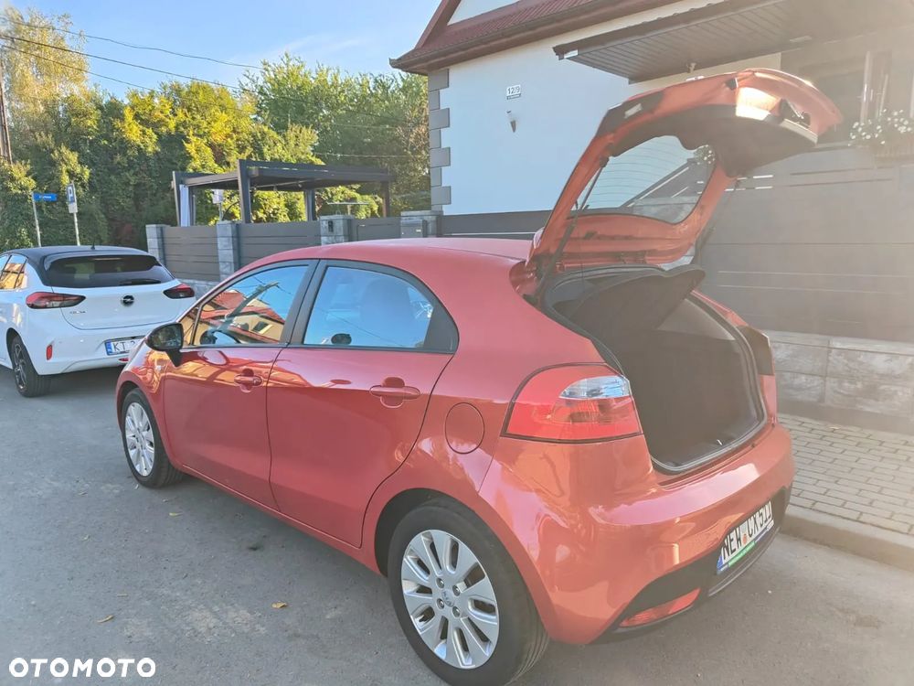 Kia Rio 1.2 Attract - 15