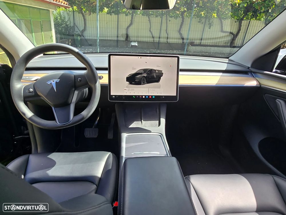 Tesla Model Y Standard - 11