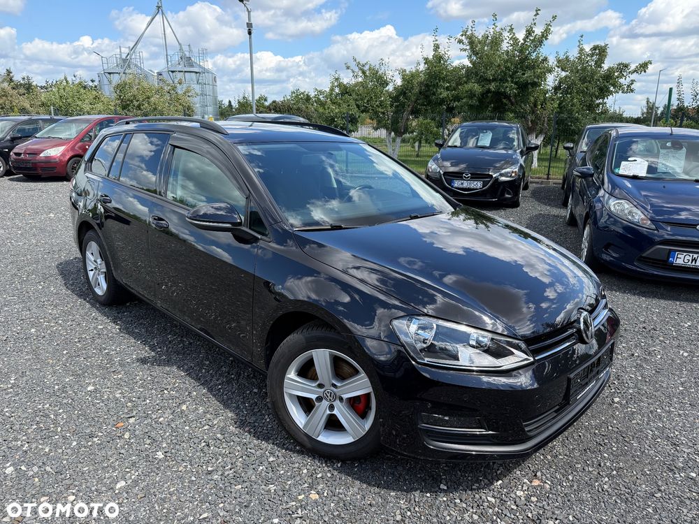 Volkswagen Golf - 1
