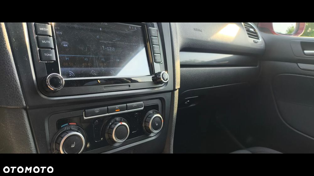 Volkswagen Golf - 24