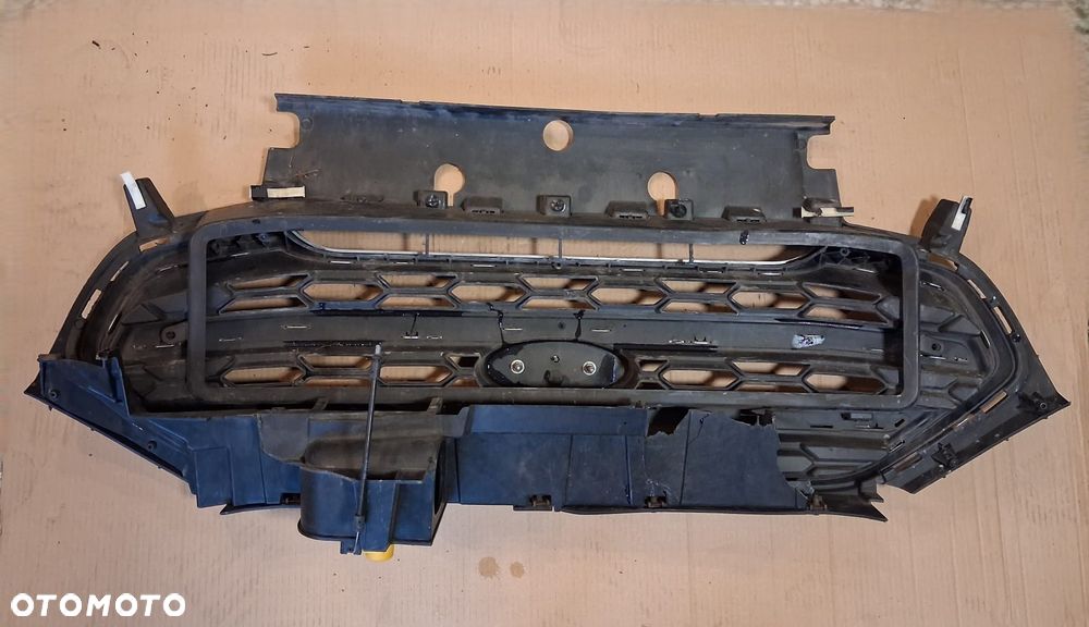 Atrapa Gril FORD ECOSPORT II LIFT chrom GN15 17B968 OE - 2