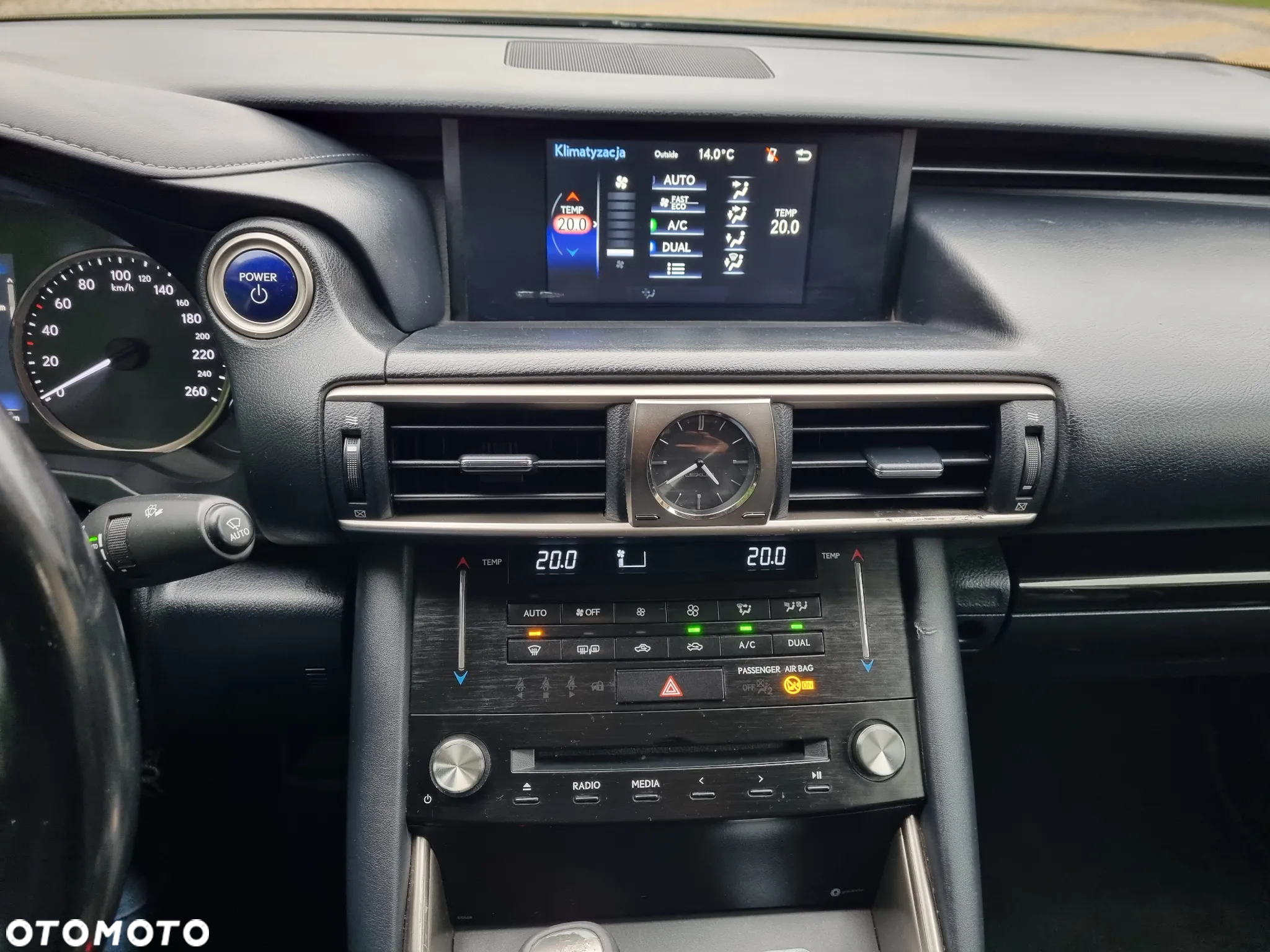 Lexus IS 300h Business Edition - 13